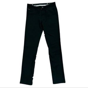 The Fashion Show Men’s Black Slim Dress Pants (30 in.)